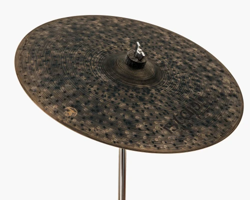 signature-cindy-blackman-om-crash-18-istanbul-agop